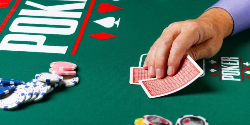 Chiến lược và cách chia bài Poker hợp lý